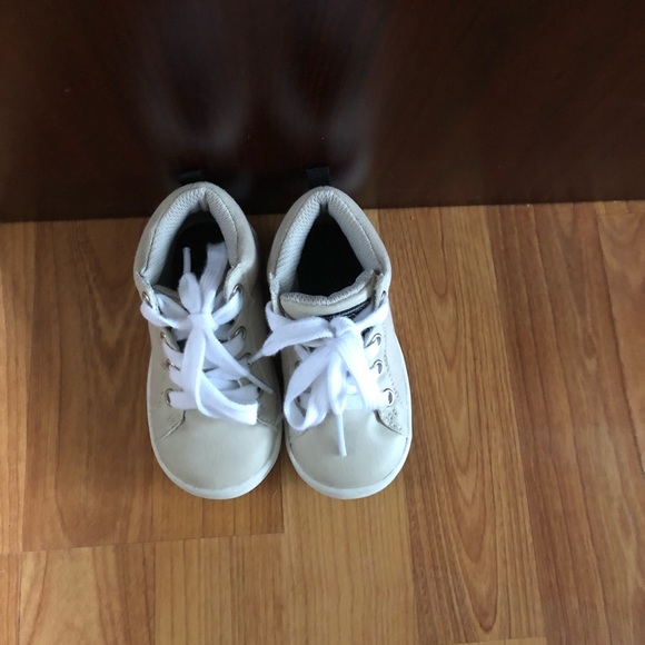 Carter’s High-Top Sneakers - Picture 2 of 5